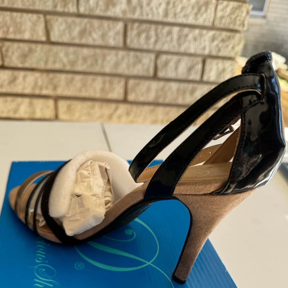 Brand new! Never worn.
